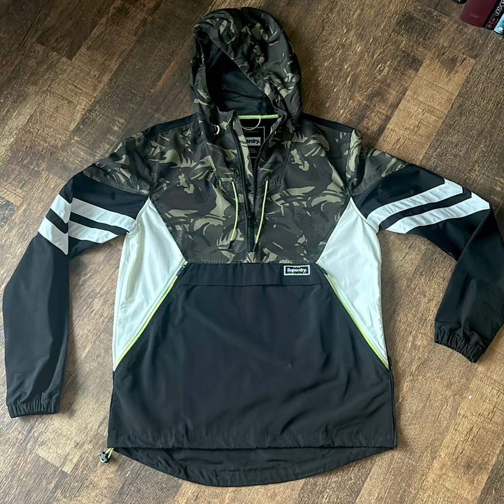 Worn Once Mens Size Large Superdry Camo Pullover Nylon Jacket